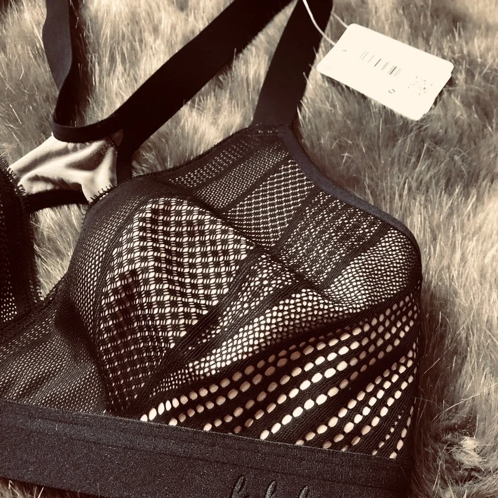 Lululemon awake to lace bra